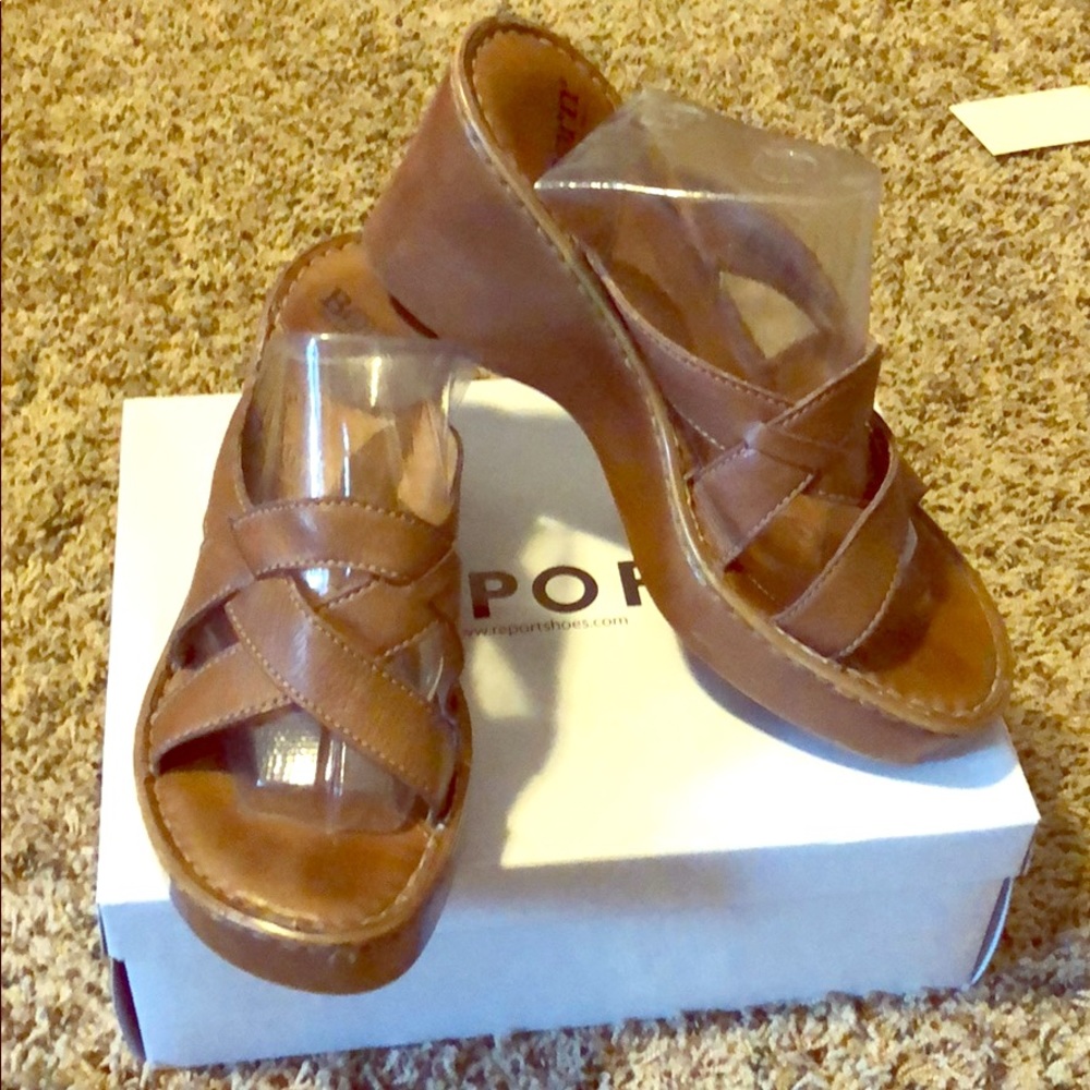 Born Platform Leather Sandals